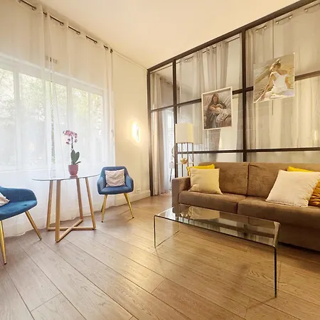 Garden House The Arch باريس