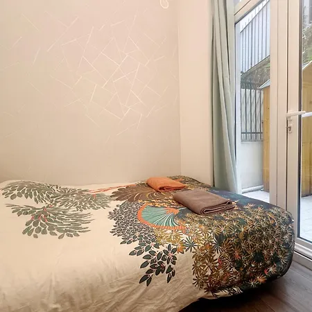 Garden House The Arch * Paris